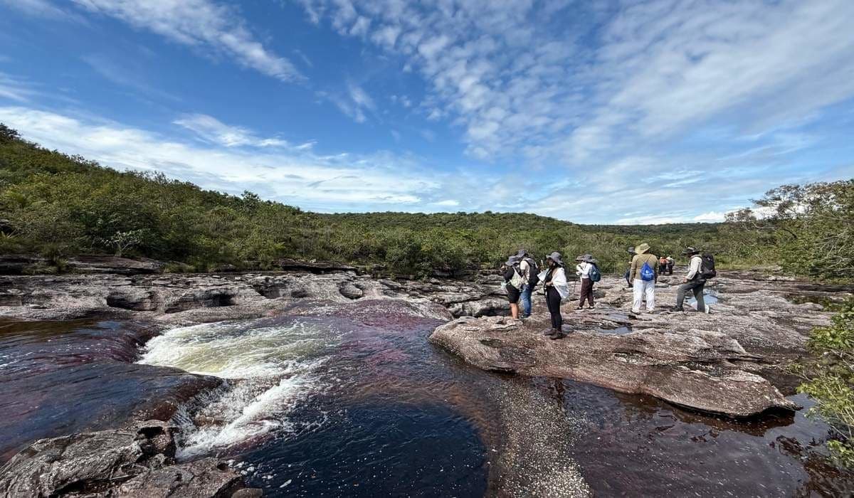 Caño Cristales plan 4 días 3 noches desde Bogotá – Paquete Turístico en La Macarena, Meta · foto 1