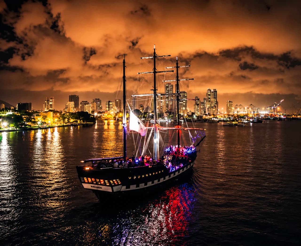 🏝️Recorrido en Barco Pirata: Diversión, Música y Mar. – Actividades en Cartagena de Indias, Bolívar · foto 1