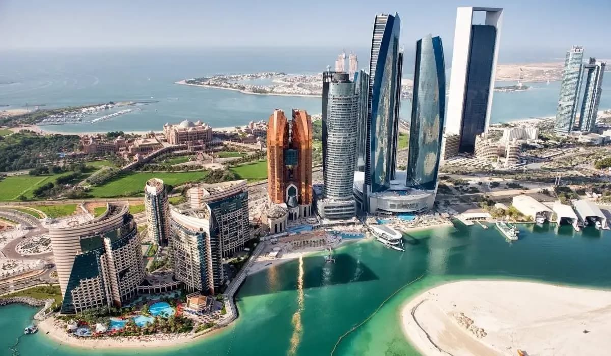 Formula 1 Gran Premio de Abu Dhabi con stopover en Estambul 9 días 8 noches – Paquete Turístico en Abu Dhabi, Emirato de Abu Dhabi · foto 1