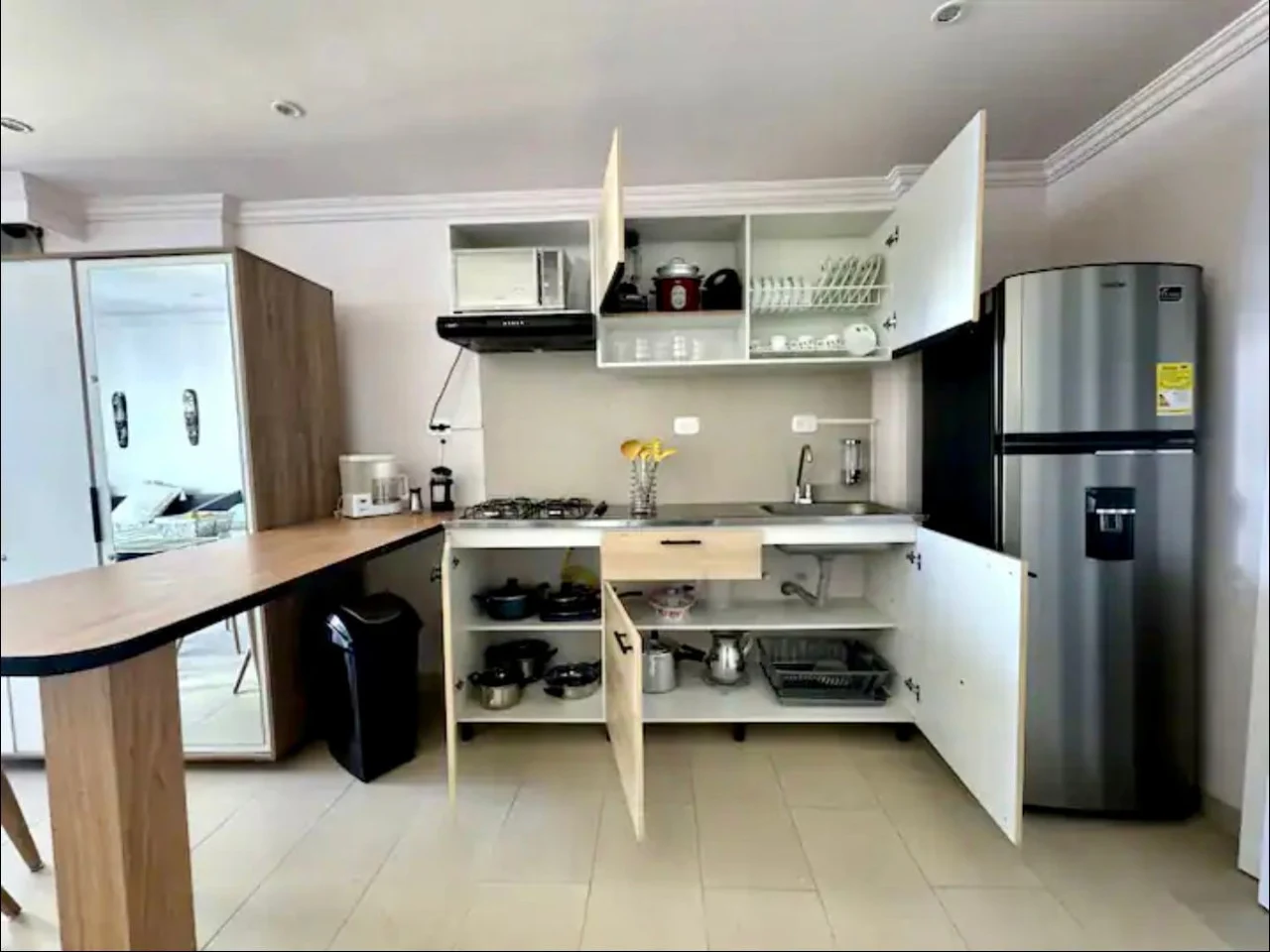 Apartamento Piso 17 en El Laguito | Balcón con Vista al Lago y al Mar – Apartamento en Cartagena de Indias, Bolívar · foto 1
