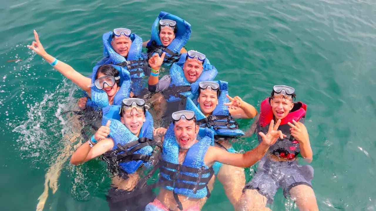 Explora 4 destinos en Islas del Rosario con almuerzo. – Actividades en Cartagena de Indias, Bolívar · foto 1